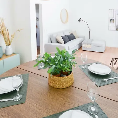 Beautiful Family With Courtyard-cascais *